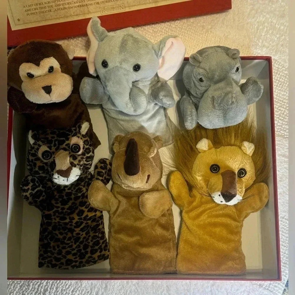 Restoration Hardware RH Plush Puppet Toy Family Theater Play Set w/Stage/Curtain - Picture 7 of 15